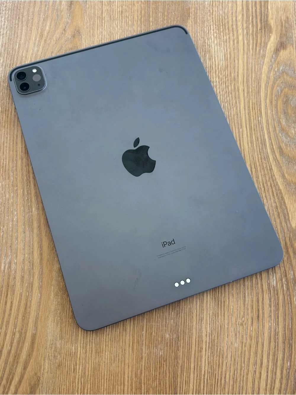 Apple iPad pro 2nd gen with Black Keyboard Case and Pink Apple Pencil